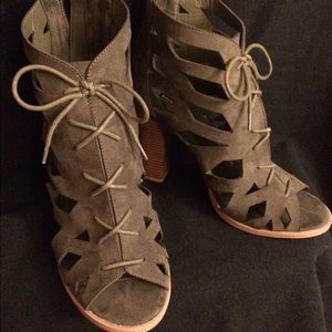 Army Green Shoebooties with side cut-outs