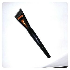 Morphe E16 Brush