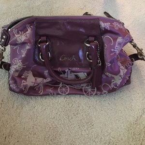 Coach purse. Great condition!
