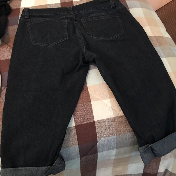 Capri pants - Picture 2 of 3