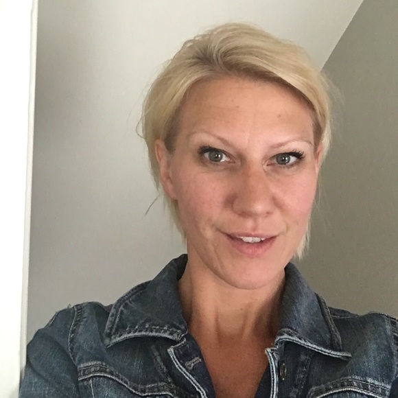 Meet your Posher, Candace