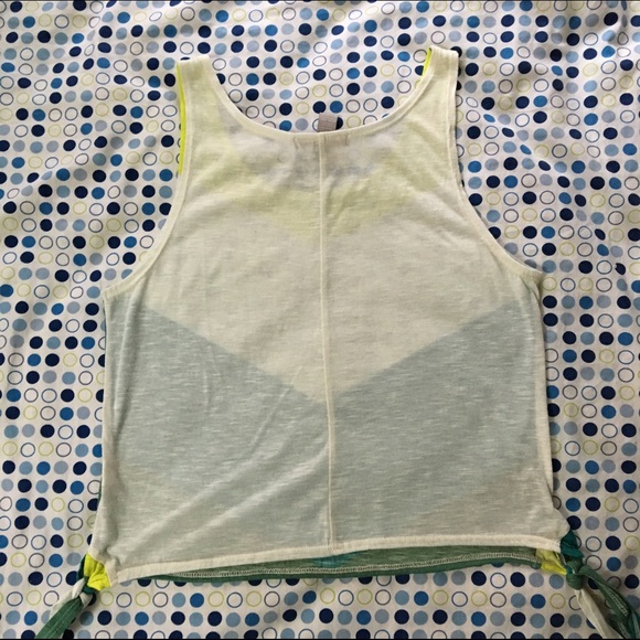 Shiny Tank Top - Picture 2 of 4