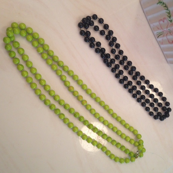 💚Green/Black costume bead bundle💚