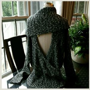 Soybu Open Back Sweater XL NWT