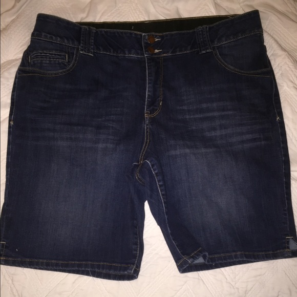Lane Bryant Bermuda shorts
