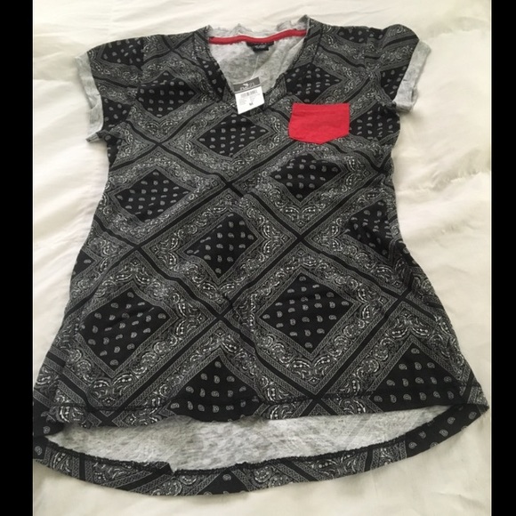 Rue 21 tee shirt