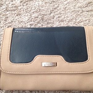 Tan & teal clutch purse with shoulder strap