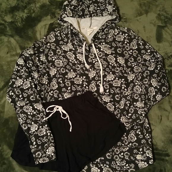 L.A. hearts pullover sweater