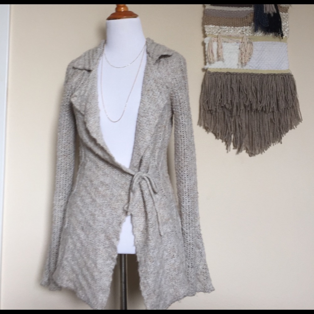 Cable knit Drapped Tie Cardigan