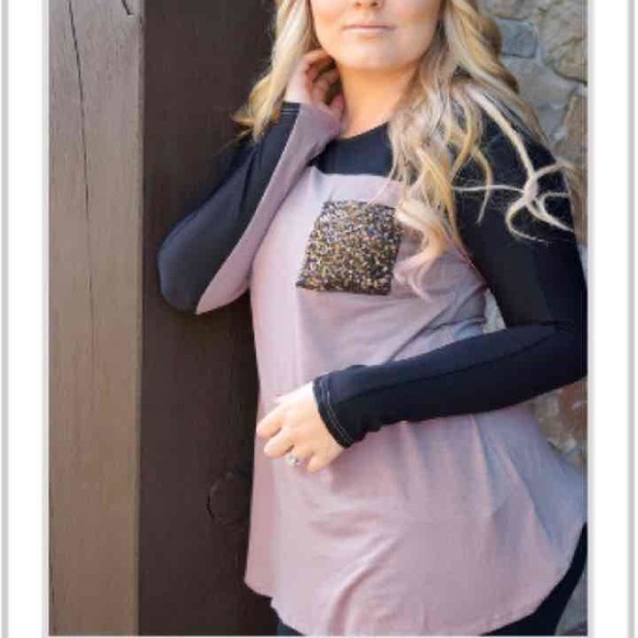 New Boutique Lavender Top - Picture 2 of 3