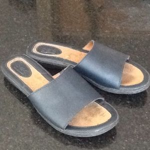 Born Concept navy slides! Size 8 !