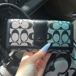 New coach wallet