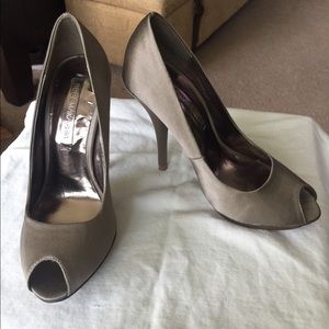 BCBG MAXAZARIA Open Toe Pump