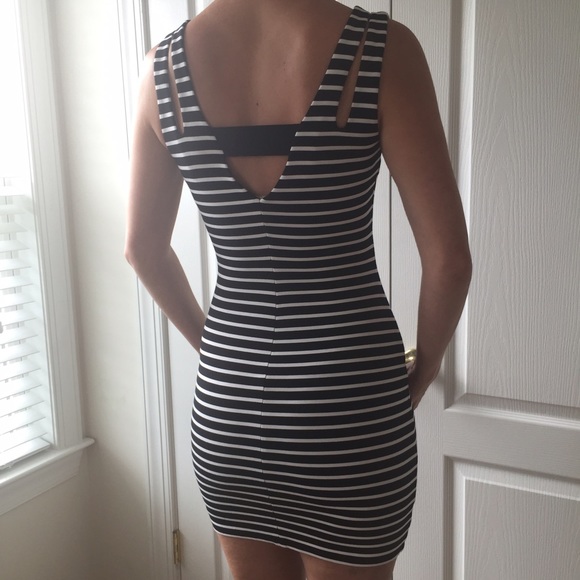 Alberto Makali Striped Shift Dress - Picture 3 of 4