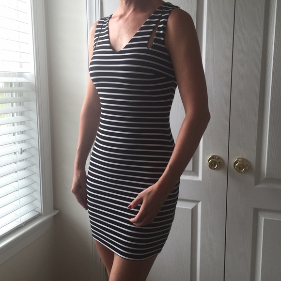 Alberto Makali Striped Shift Dress - Picture 4 of 4