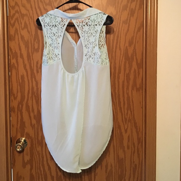 Button down - Picture 2 of 2