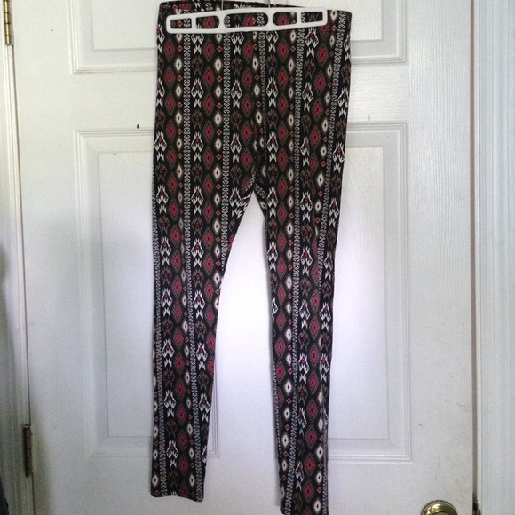 Tribal print legging