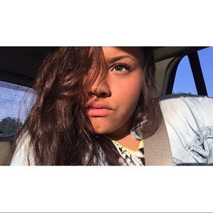 Meet your Posher, Monica