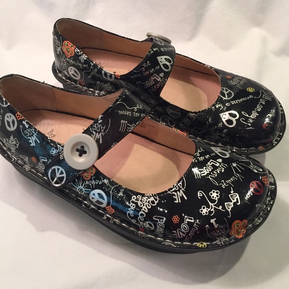 Algeria Shoes