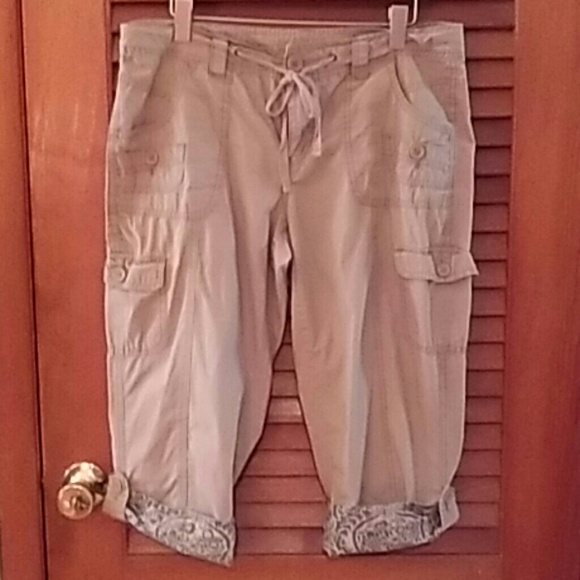 Faded Glory Tan Cargo Crop Pants, 10 #0112