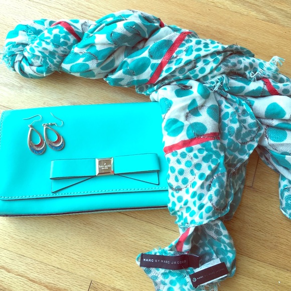 NWT Marc by Marc Jacobs extra large wrap scarf - Picture 1 of 3