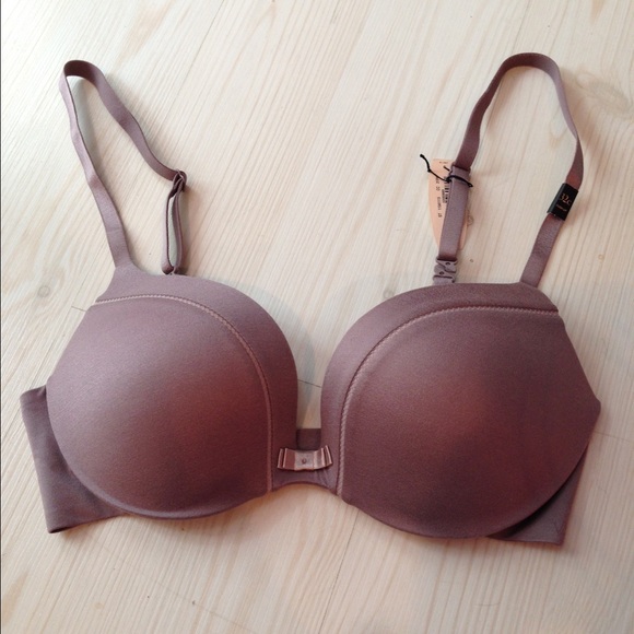 Victoria's Secret Other - New Victoria's Secret Plunge Push Up Bra 32c