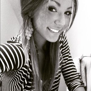 Meet your Posher, Jasmine