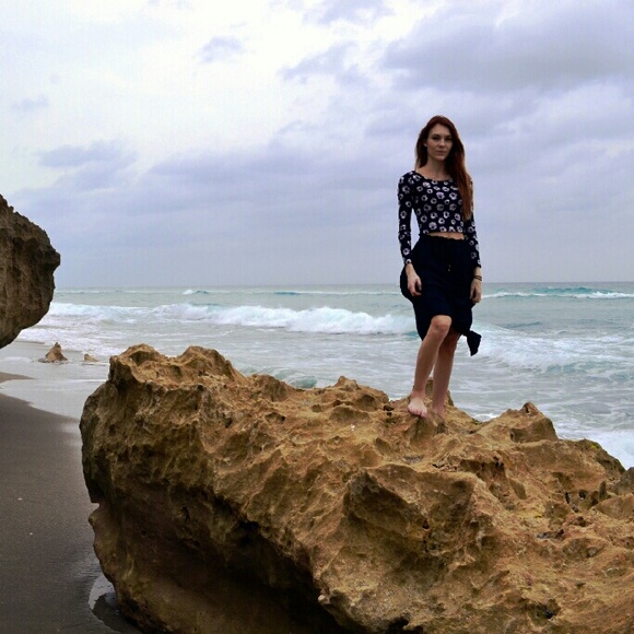 H&M black maxi skirt