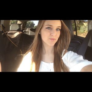 Meet your Posher, Brooke