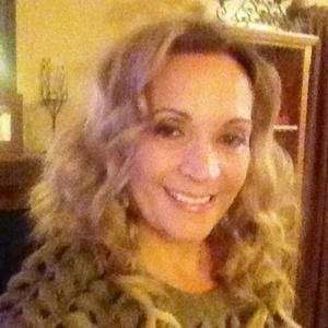 Meet your Posher, Elissa