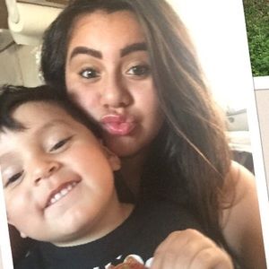 Meet your Posher, Yesenia