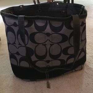 Large signature Coach tote Large signature Coach tote
