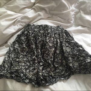 Brandy Melville skirt