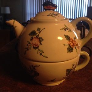 Meet your Posher, Esmeralda