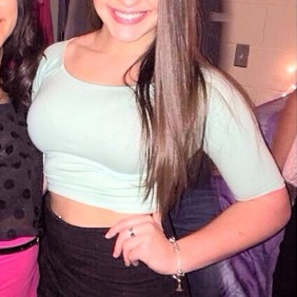 Nollie Crop Top - Picture 1 of 3