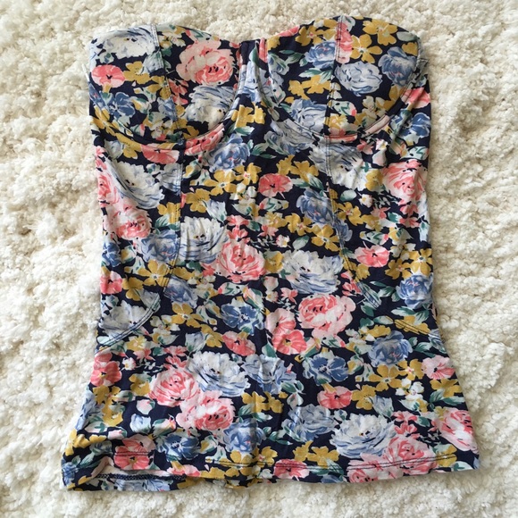 Zara Tops - 💐Zara Floral Bustier💐
