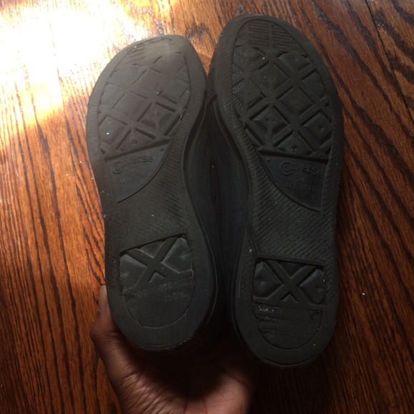 ❌SOLD❌Chuck Taylor All Star Low Top Sneaker❌ - Picture 3 of 3