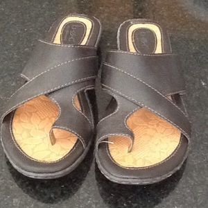 Born concept sandals! Size 8,