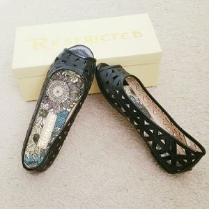 RESTRICTED Cutout Flats