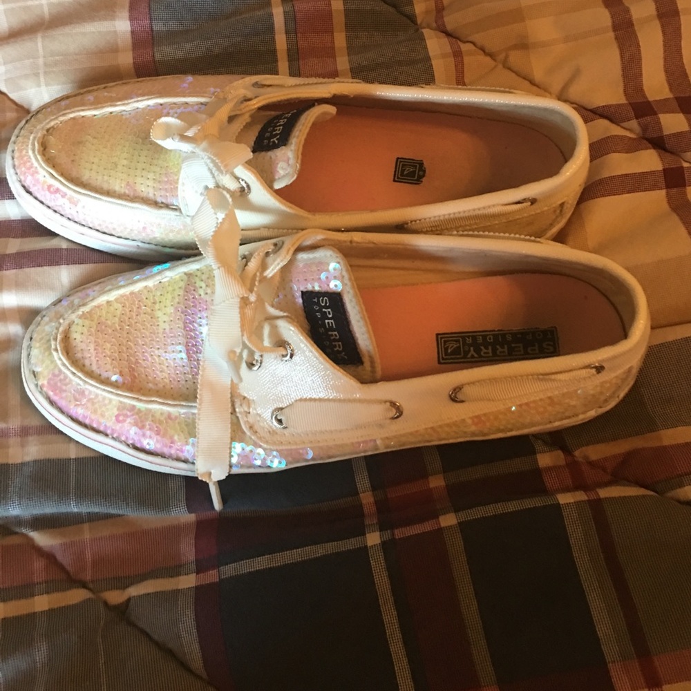 Sperry - Picture 2 of 5