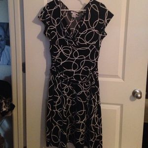 Black & white pattern cap sleeve dress