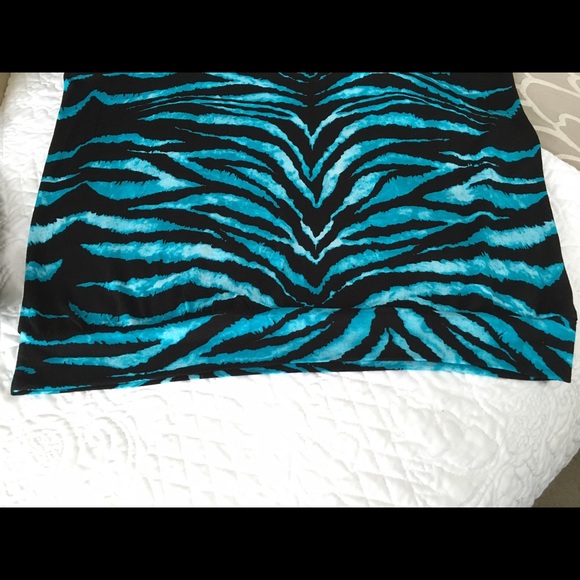 Top - Picture 3 of 3