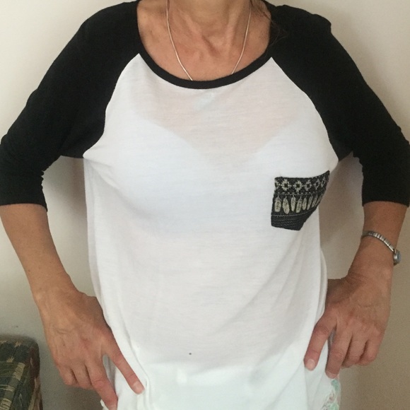 EMPYRE Soft black and white baseball tee