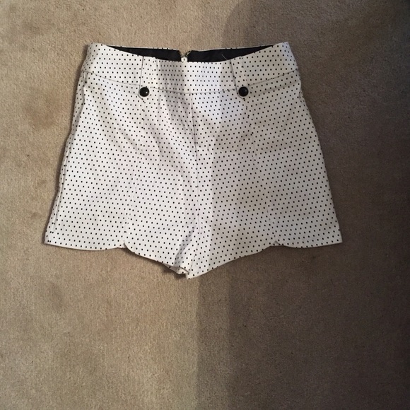 Scalloped polka dot shorts