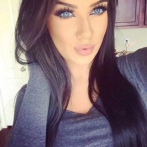 Meet your Posher, Laila