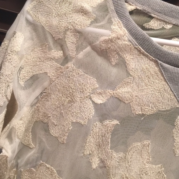 Awake couture top - Picture 2 of 4
