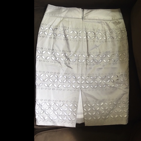 White House Black Markey gray eyelet skirt