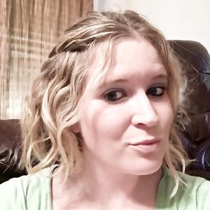 Meet your Posher, Lynsey