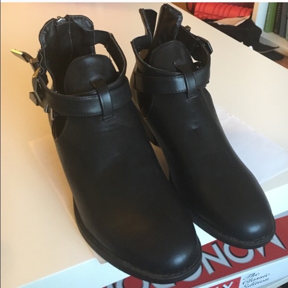 Black cutout boots