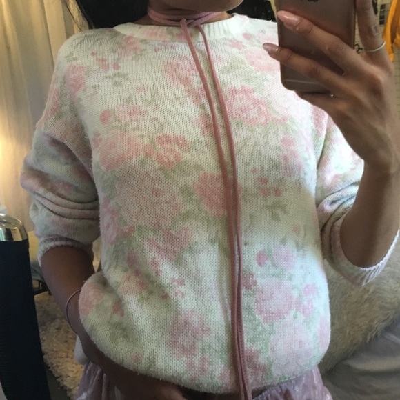 Vintage floral sweater